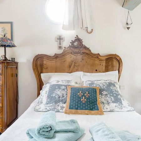 Agreable Chambre D'Hotes Avec Piscine Bed & Breakfast Le Beausset Dış mekan fotoğraf
